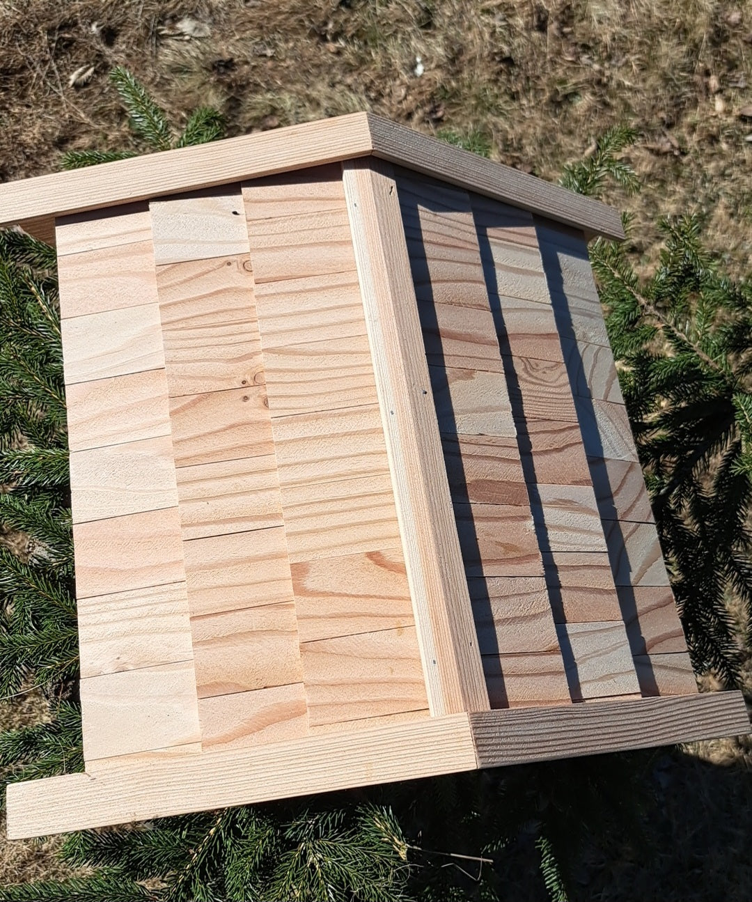 Vogelhaus Futtersilo Futterhaus Vogelfutter Vogelvilla Vogel im Bayerwaldstil (BW1)