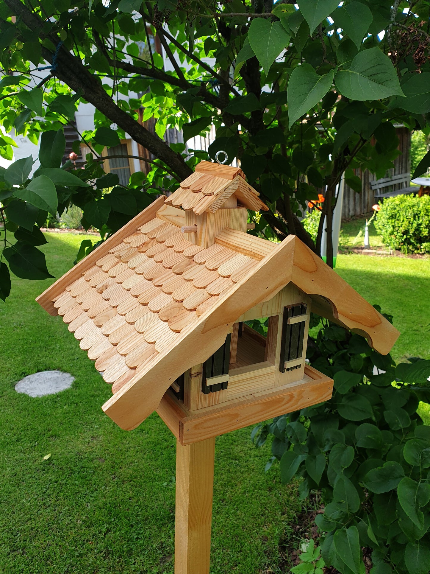 XXL bird house feeding house larch wood roof Almhütte with or without stands house A1