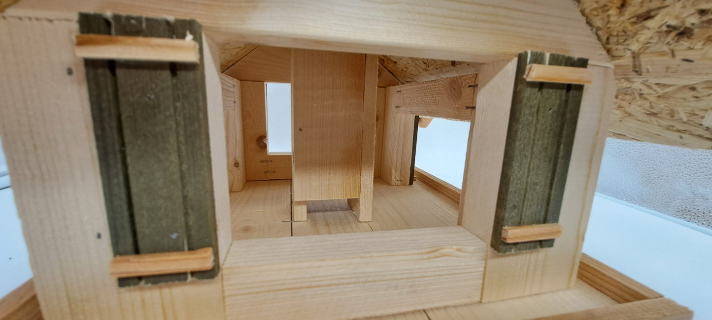 XXL bird house feeding house larch wood roof Almhütte with or without stands house A1