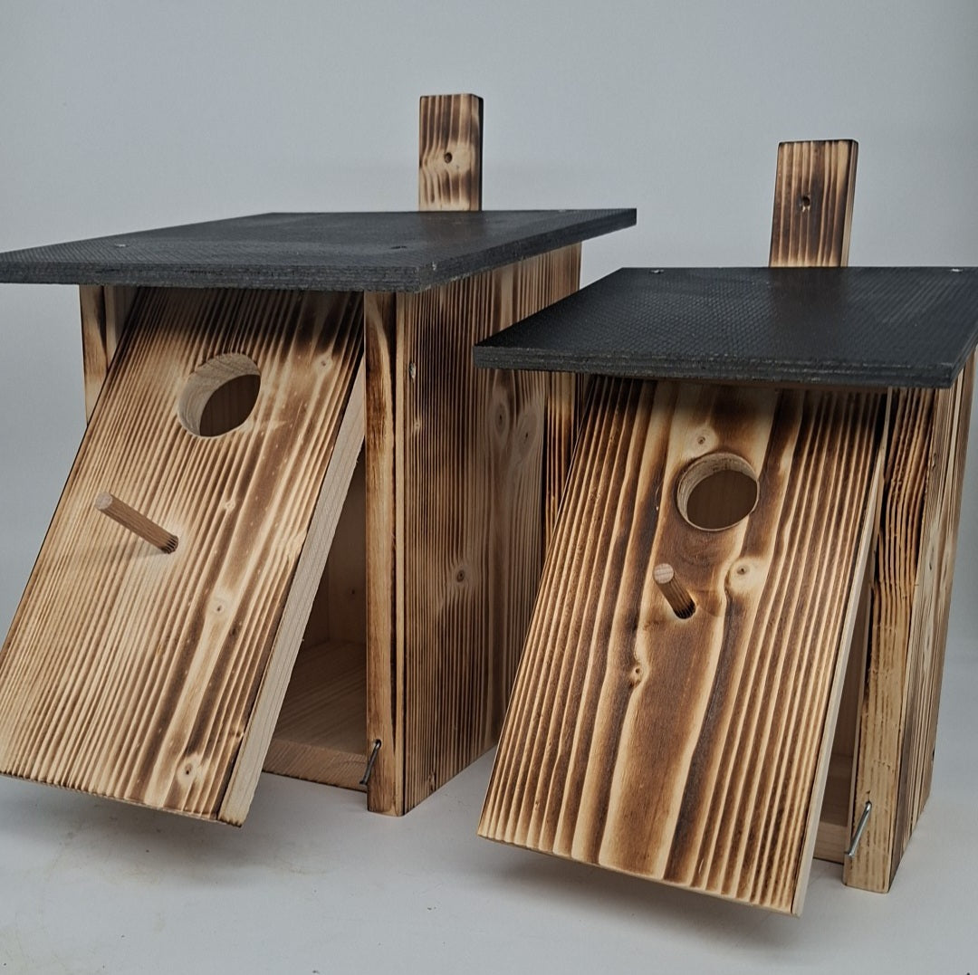 Nesting box nesting cave for birds bird house nesting box for hanging breeding cavity with entry hole and a strapped bar flamed in the 2 -Set